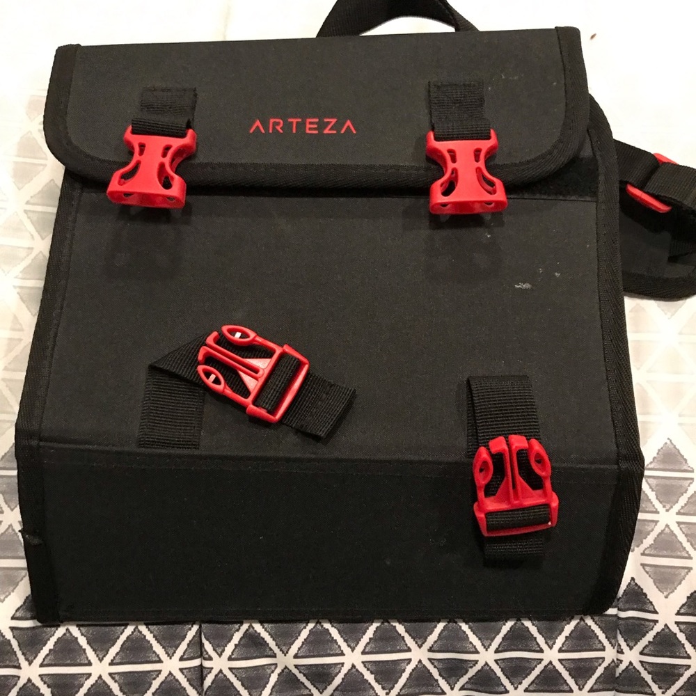 Marker handbag